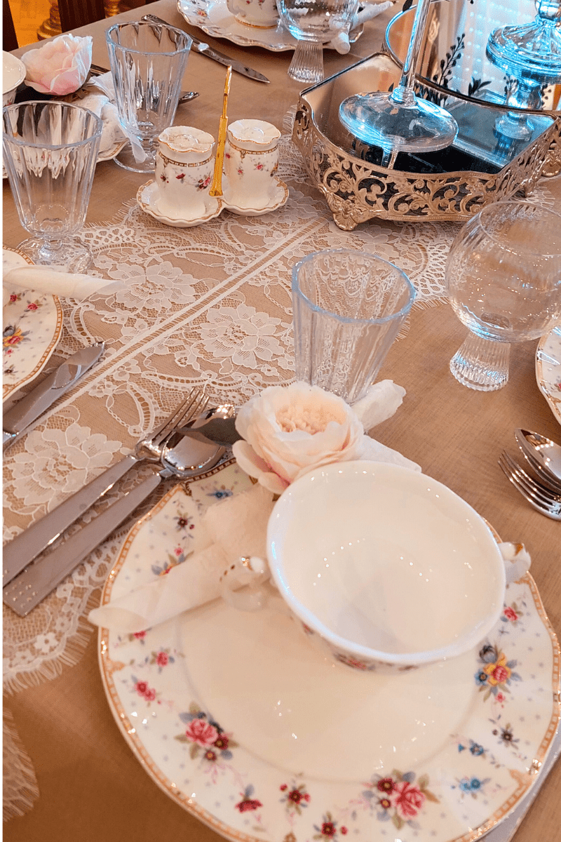 Dantel Bordürlü Masa Örtüsü | | nihalpancar